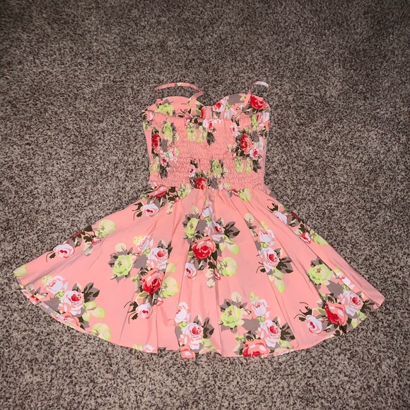 FIT AND FLARE DRESS - Picture 3 of 4